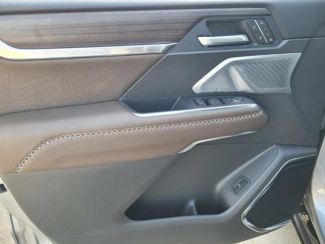 2027 GMC Acadia Denali Ultimate
