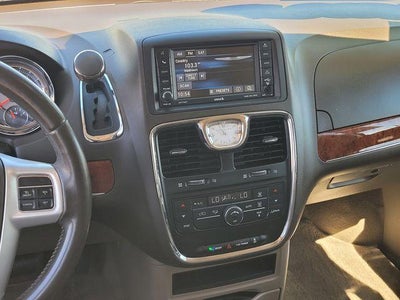 2015 Chrysler Town & Country Touring